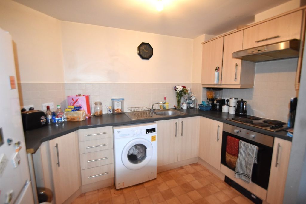 Additional image 4 of 2 bed flat for sale11 Little Hackets, Havant PO9