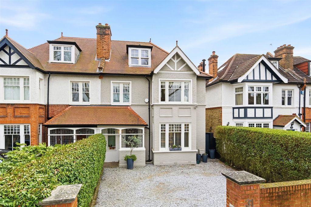 5 bed semi-detached house for salePark Road, Hampton TW12