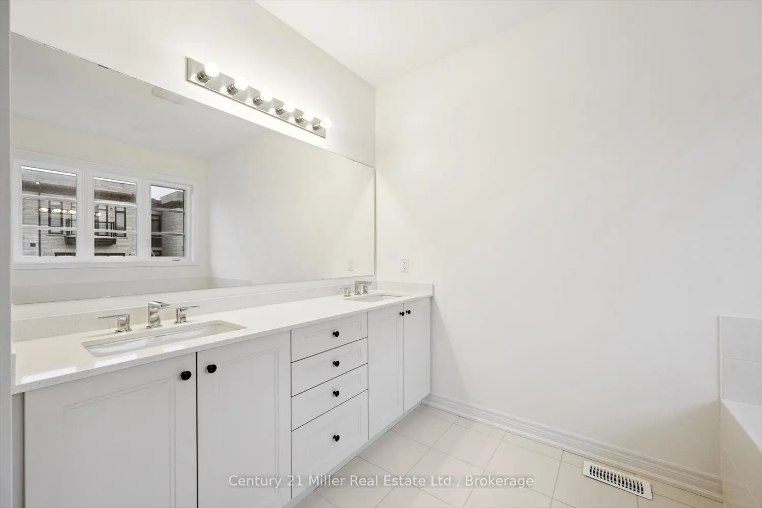 Additional image 7 of 3242 Millicent Avenue