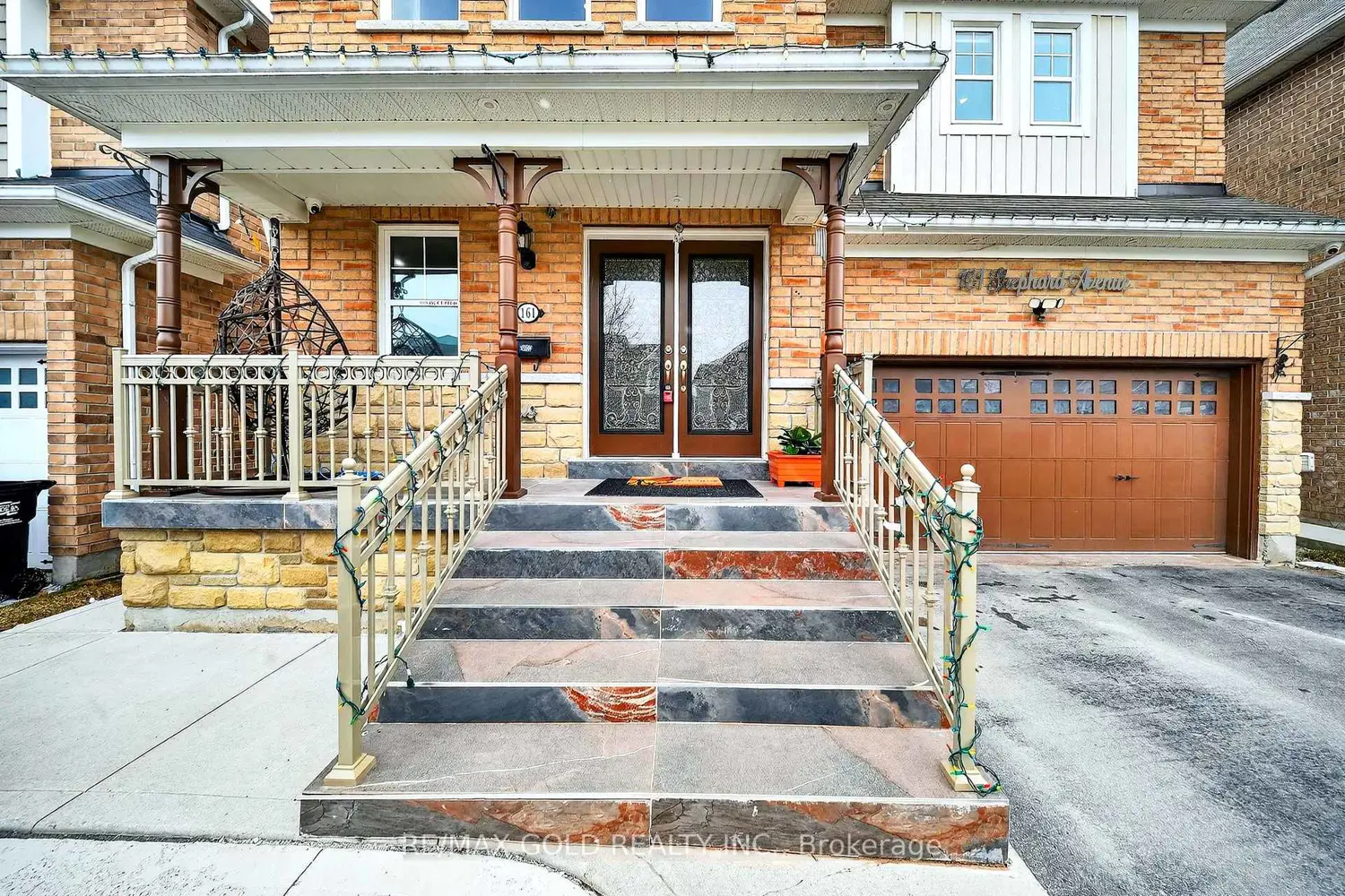 161 Shephard Avenue photo 3
