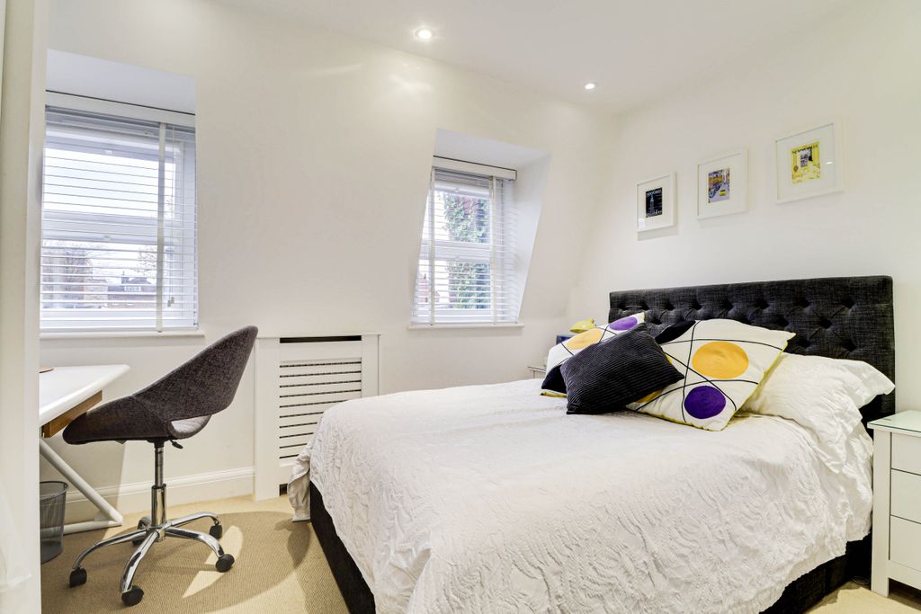 Additional image 8 of 2 bed flat for saleThompsons Close, Harpenden AL5