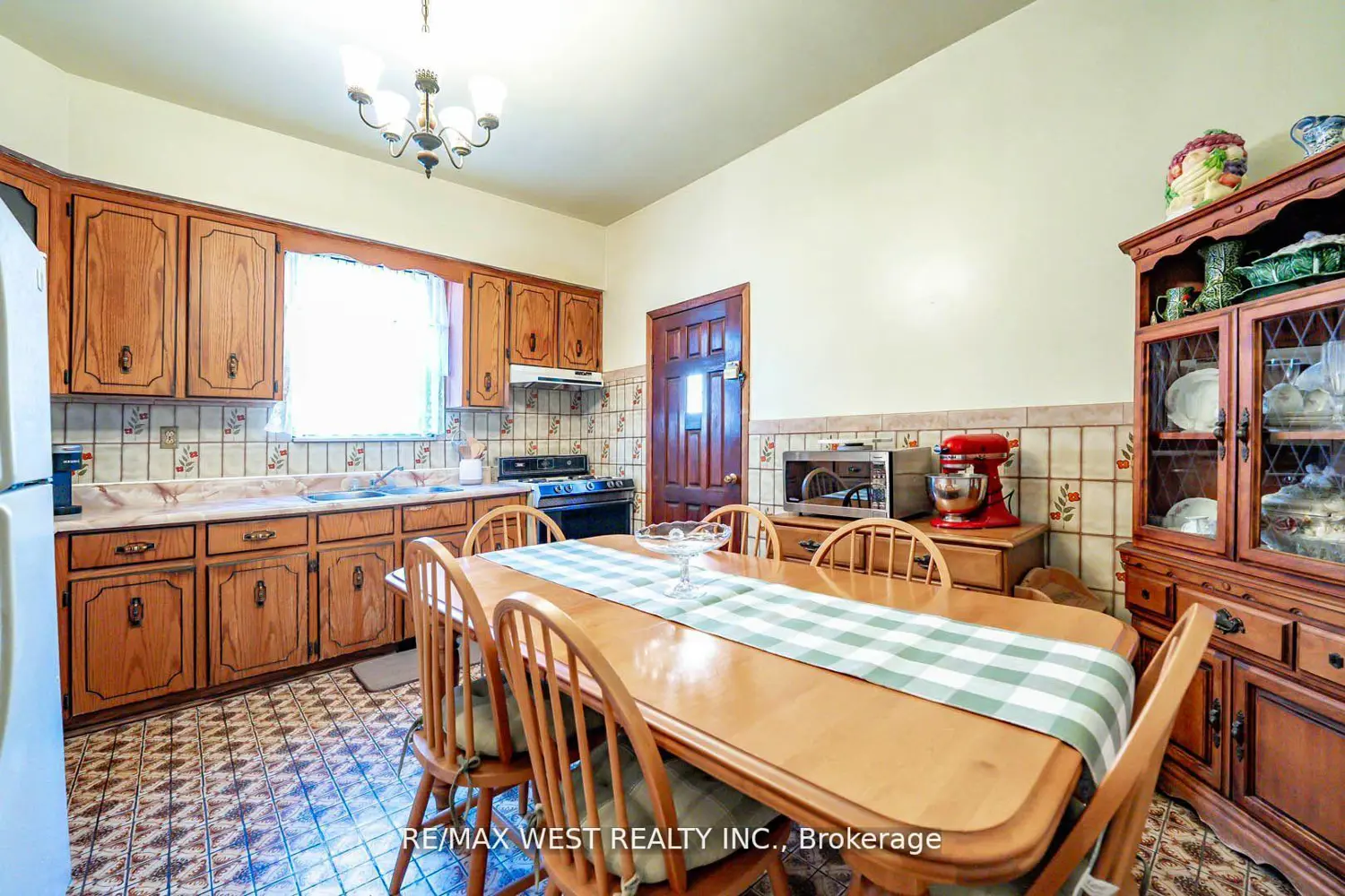 217 Gladstone Avenue photo 4