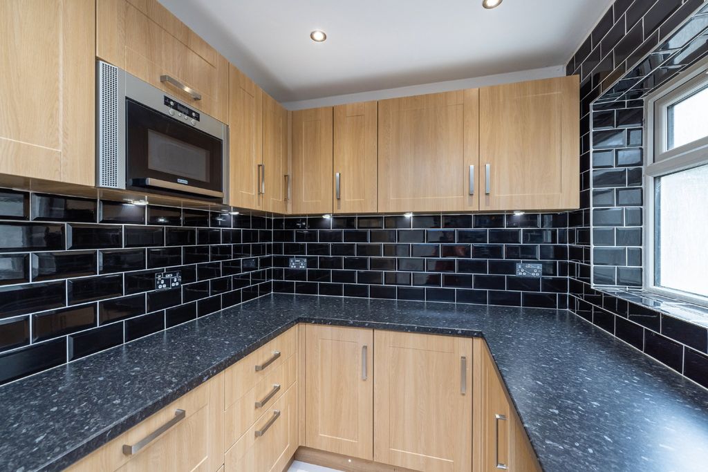 Additional image 13 of 5 bed semi-detached house for saleNelson Road, Hounslow TW3