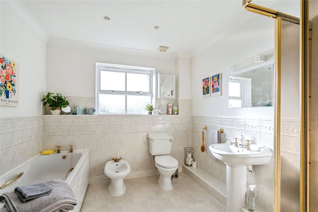 Additional image 26 of 5 bed detached house for saleSpinnaker Grange, Hayling Island, Hampshire PO11
