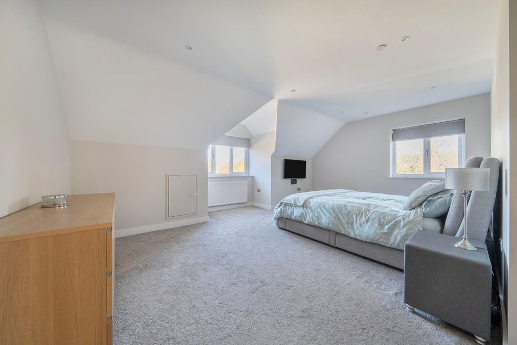 Additional image 11 of 5 bed detached house for saleNorth Close, Havant PO9