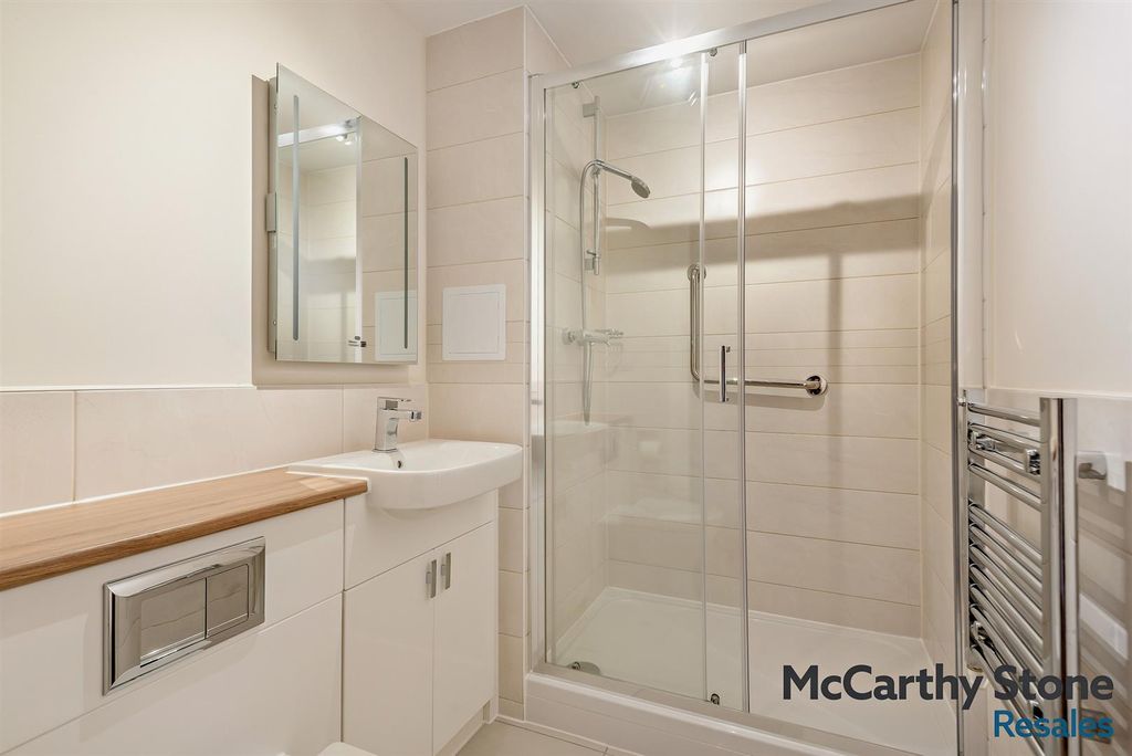 Additional image 9 of 2 bed flat for saleSt. Marys Road, Hayling Island PO11