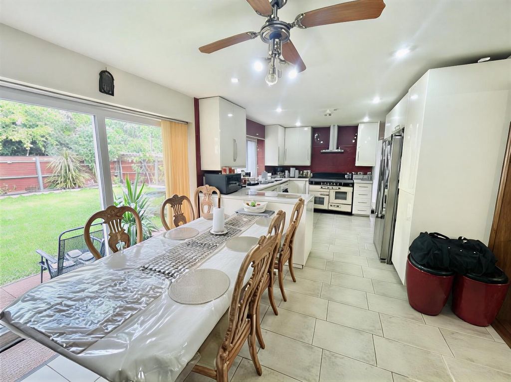 Additional image 4 of 5 bed detached house for saleMinterne Waye, Hayes UB4