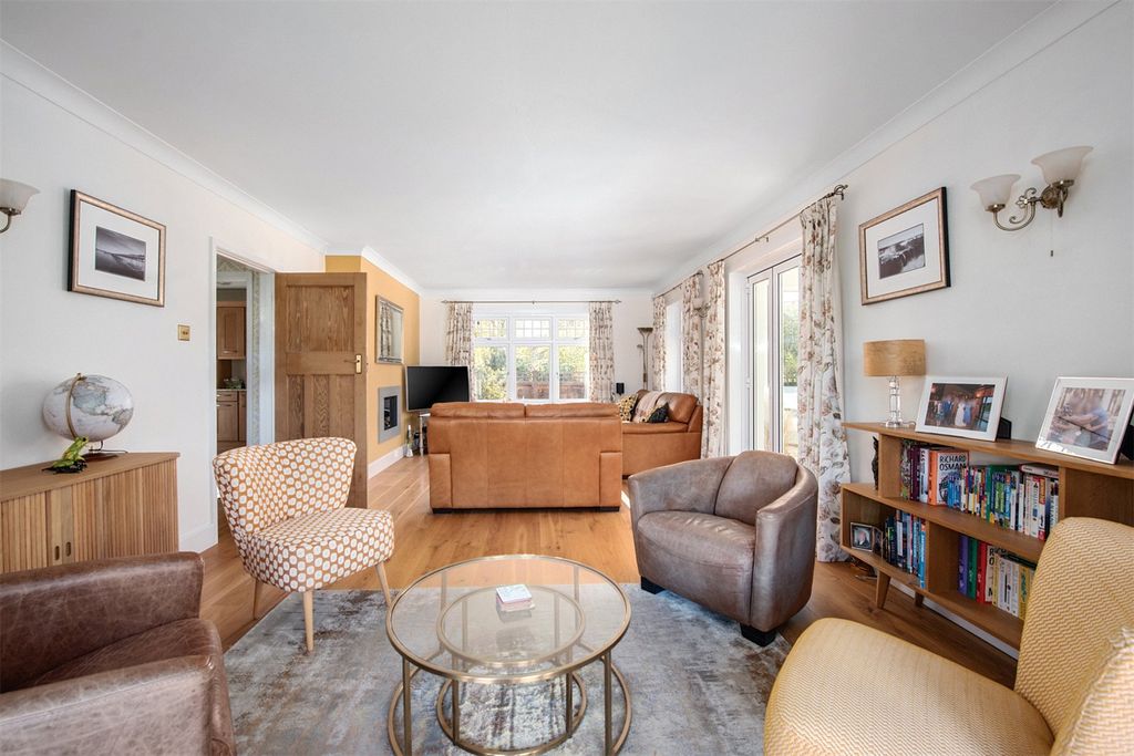Additional image 6 of 5 bed detached house for saleNewnham Road, Hook, Hampshire RG27