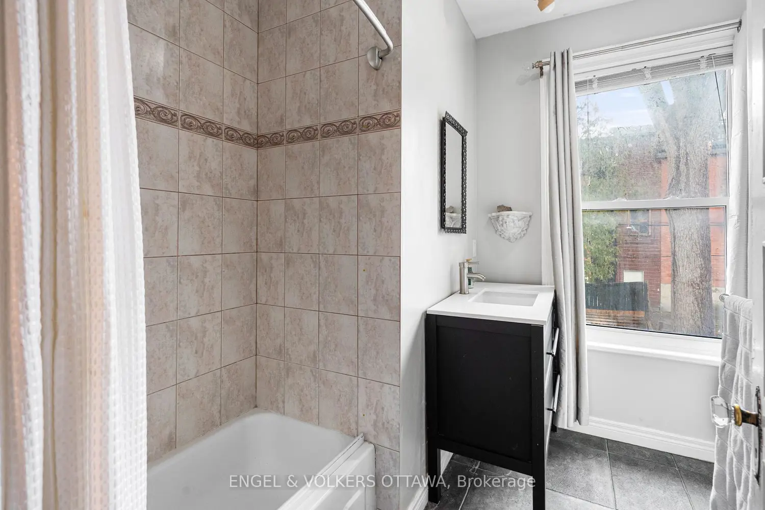 Additional image 10 of 553 Gilmour Street