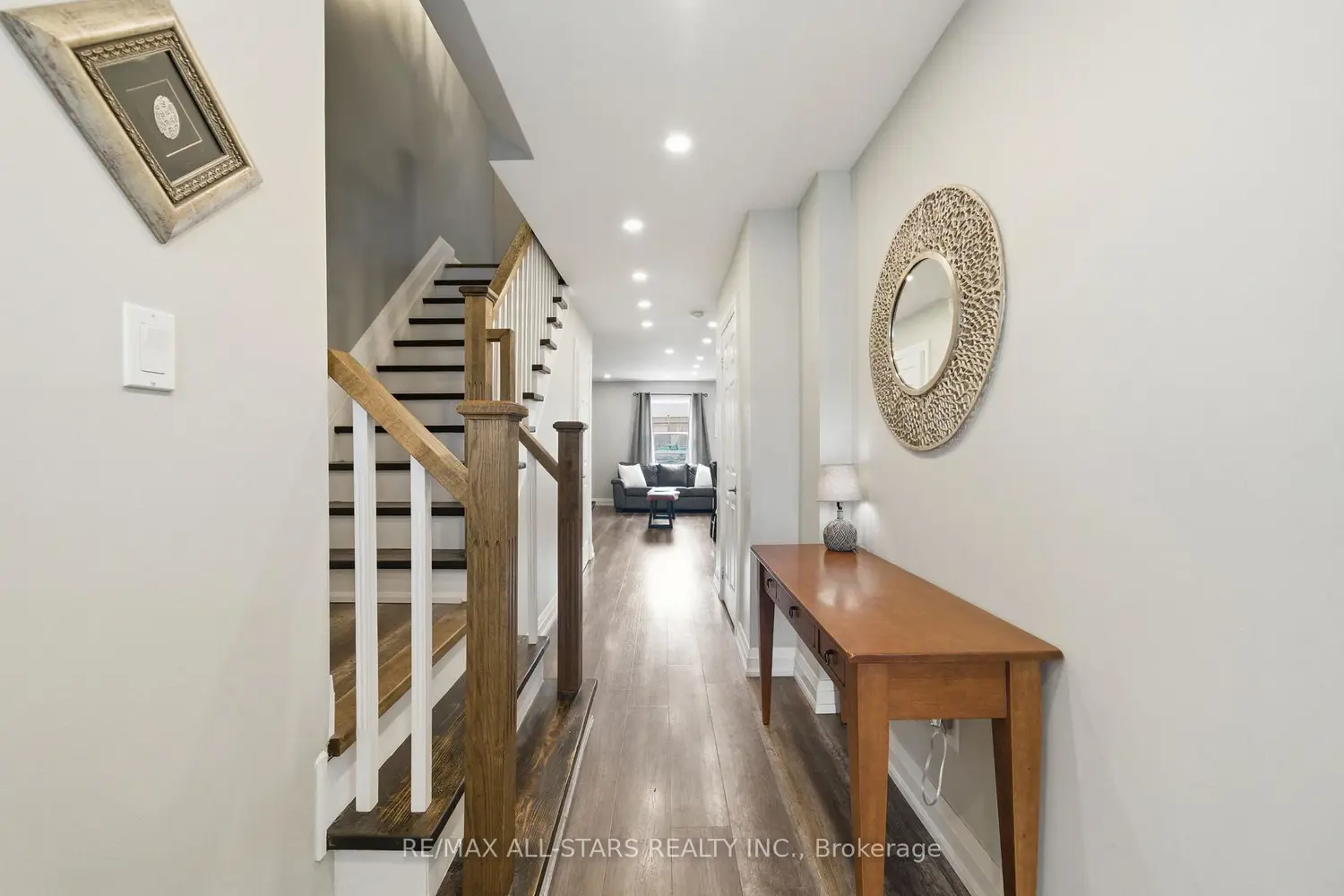 16 Wheler Court photo 2