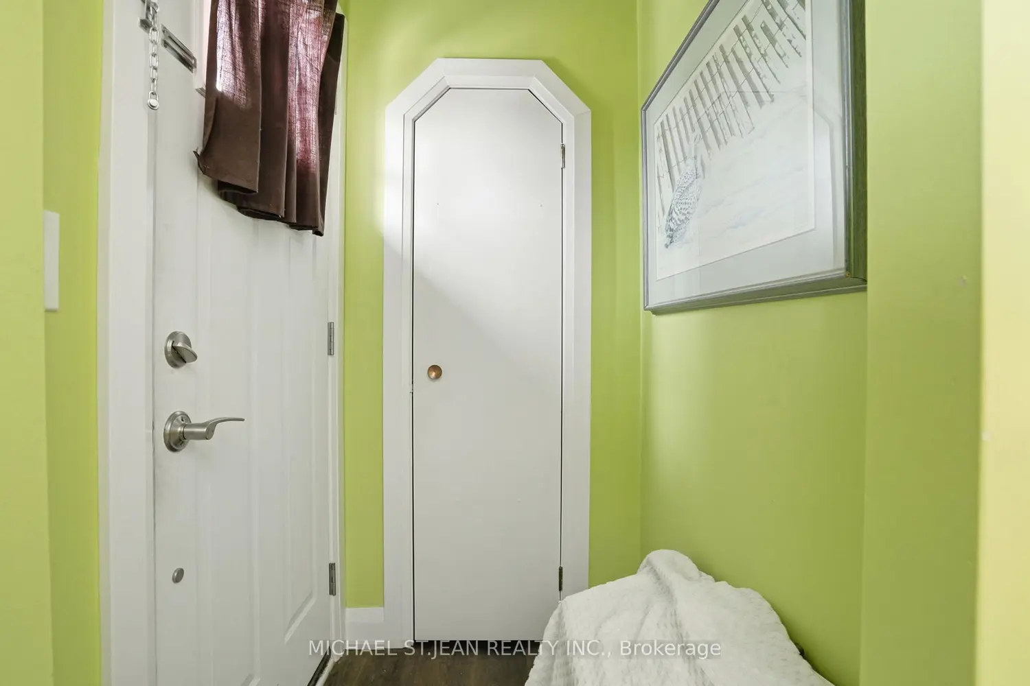 336 Barton Street photo 5
