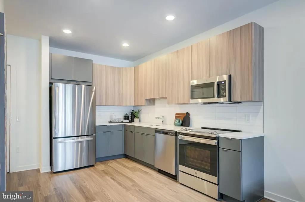 Additional image 19 of 503-29 N Columbus Boulevard Unit TOWNHOUSE + DEN Unit TOWNHOUSE, Philadelphia, PA 19123