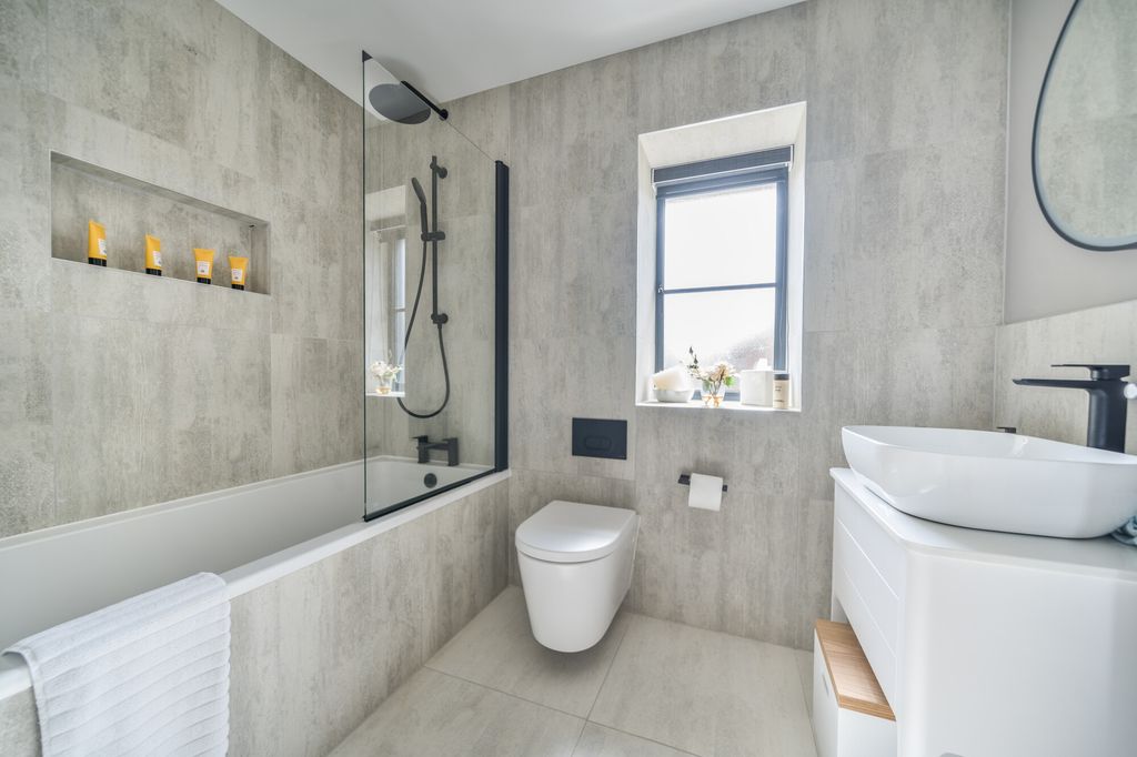 Additional image 7 of 4 bed detached house for saleBaskerville Drive, Hindhead GU26