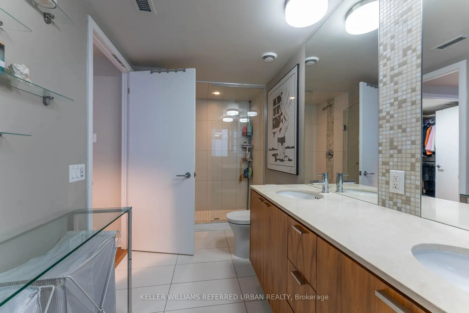 375 King Street 2903 photo 4