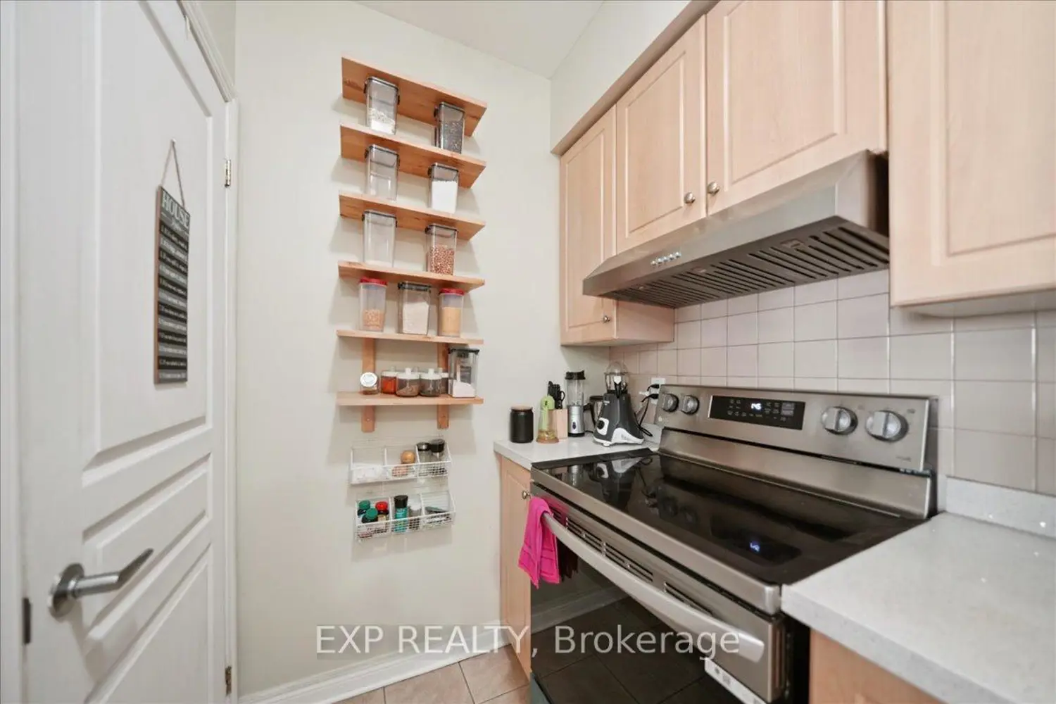 Additional image 7 of 1415 Lawrence Avenue 519