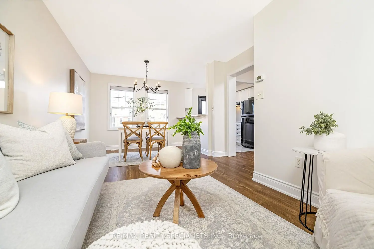 3032 Drumloch Avenue photo 4