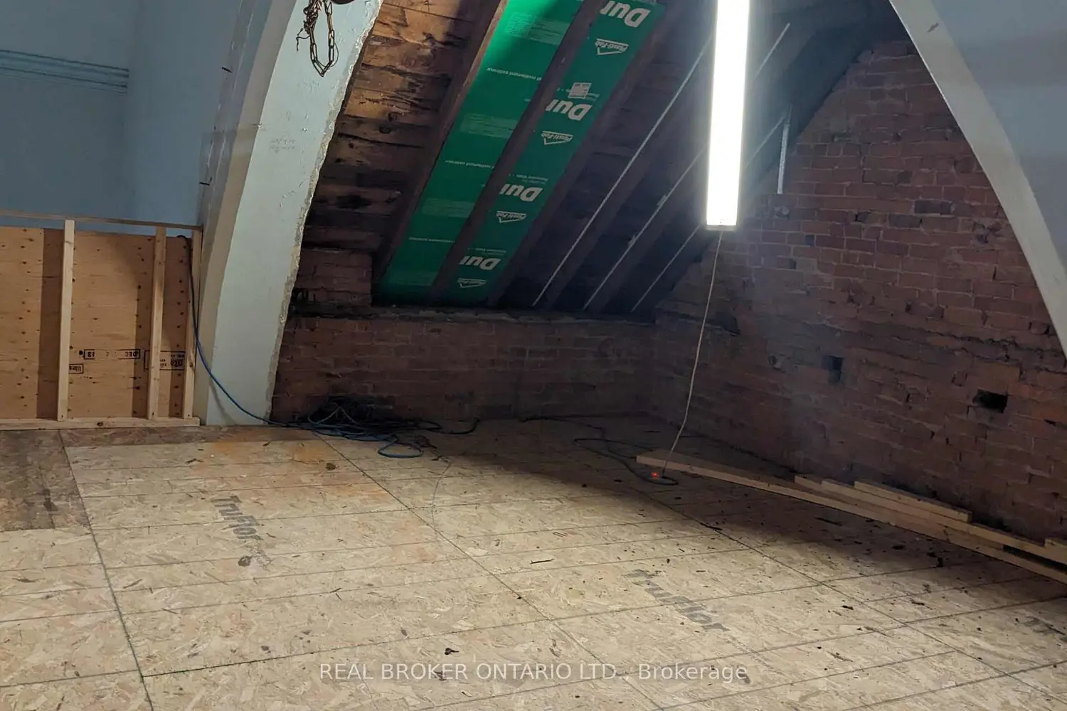 Additional image 12 of 2048 Albert Street