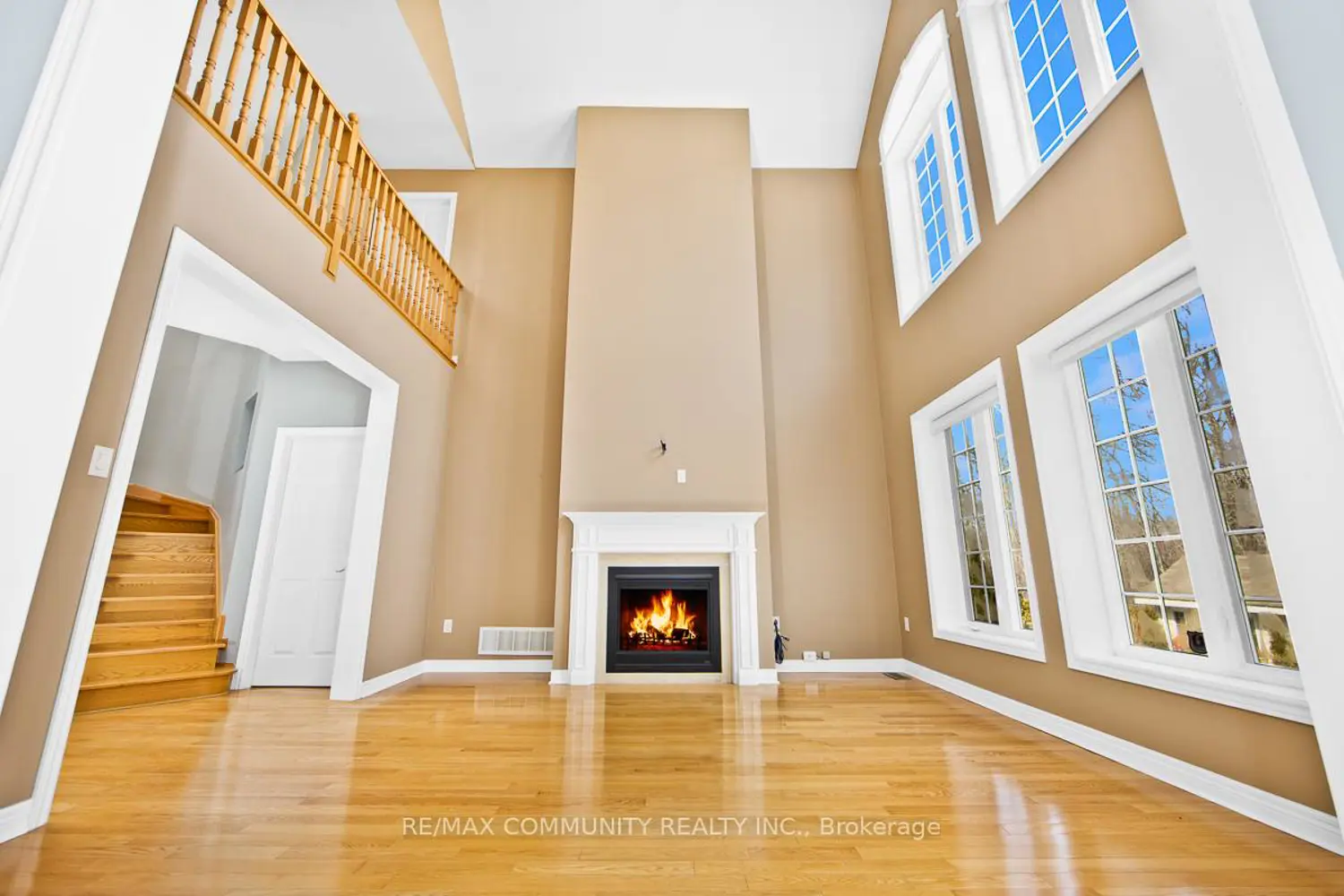 48 Riverwalk Place photo 5