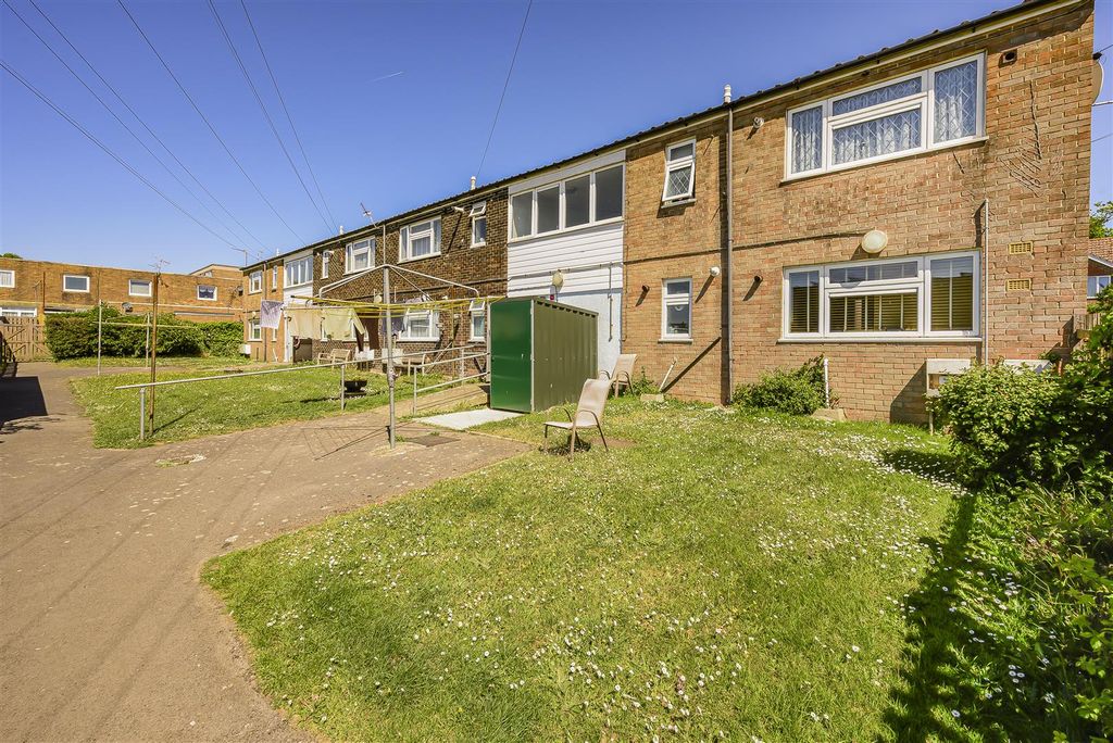 1 bed flat for saleTotton Walk, Havant PO9