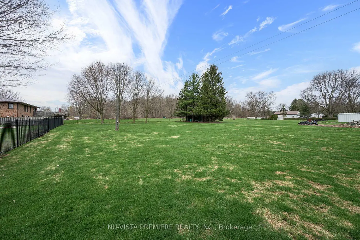 15298 Medway Road photo 3