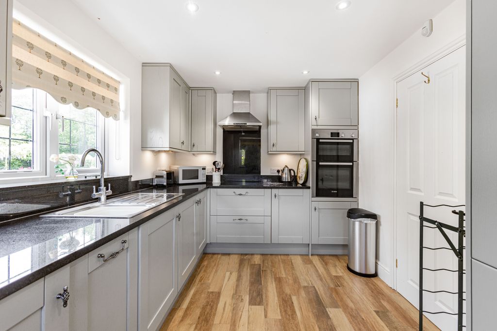 Additional image 28 of 6 bed detached house for saleMangrove Lane, Hertford, Hertfordshire SG13