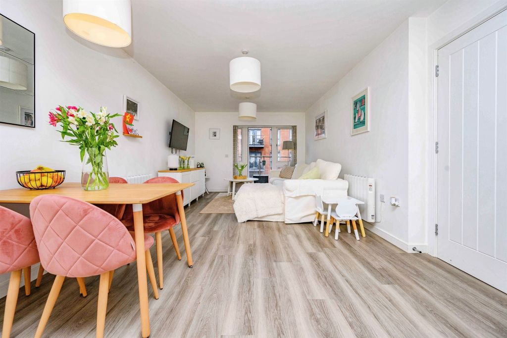 Additional image 6 of 2 bed flat for saleFrogmore Road, Hemel Hempstead HP3