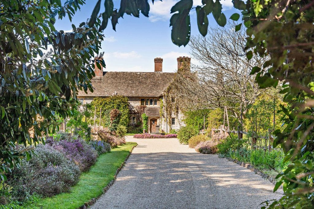 Additional image 10 of 5 bed detached house for saleTower Hill, Horsham, West Sussex RH13