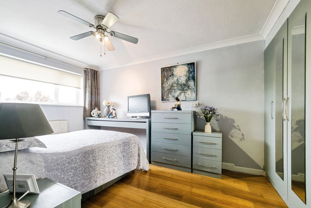 Additional image 22 of 2 bed maisonette for saleHurstlands Close, Hornchurch RM11