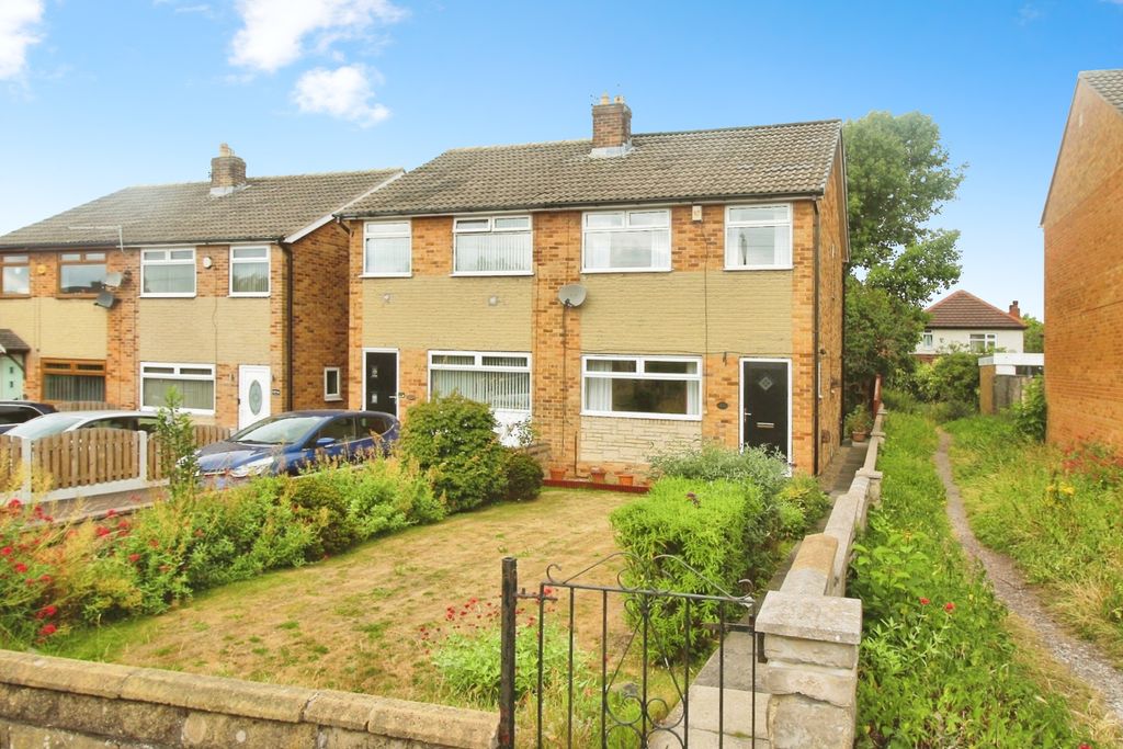 3 bed semi-detached house for saleLeeds Old Road, Heckmondwike WF16