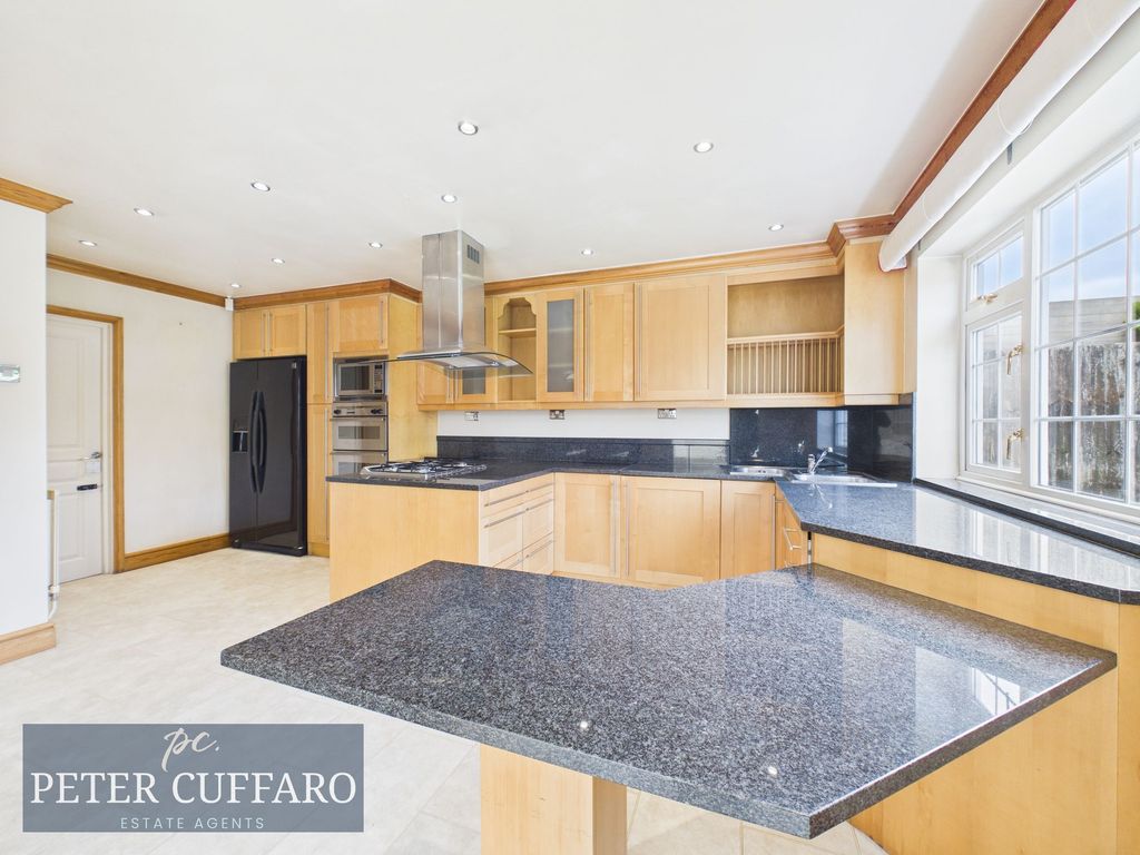 Additional image 9 of 4 bed detached house for saleWare Road, Hoddesdon EN11