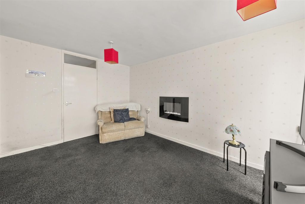 Additional image 3 of 1 bed maisonette for saleRosslyn Close, Hayes UB3