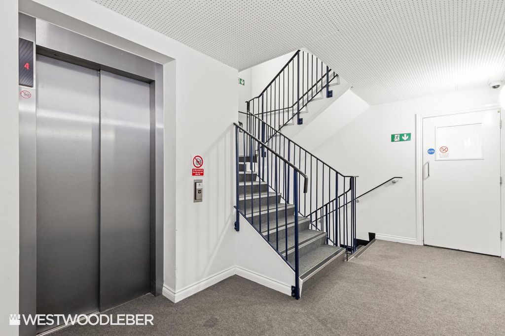 Additional image 15 of 2 bed flat for saleTaverners Way, Hoddesdon EN11