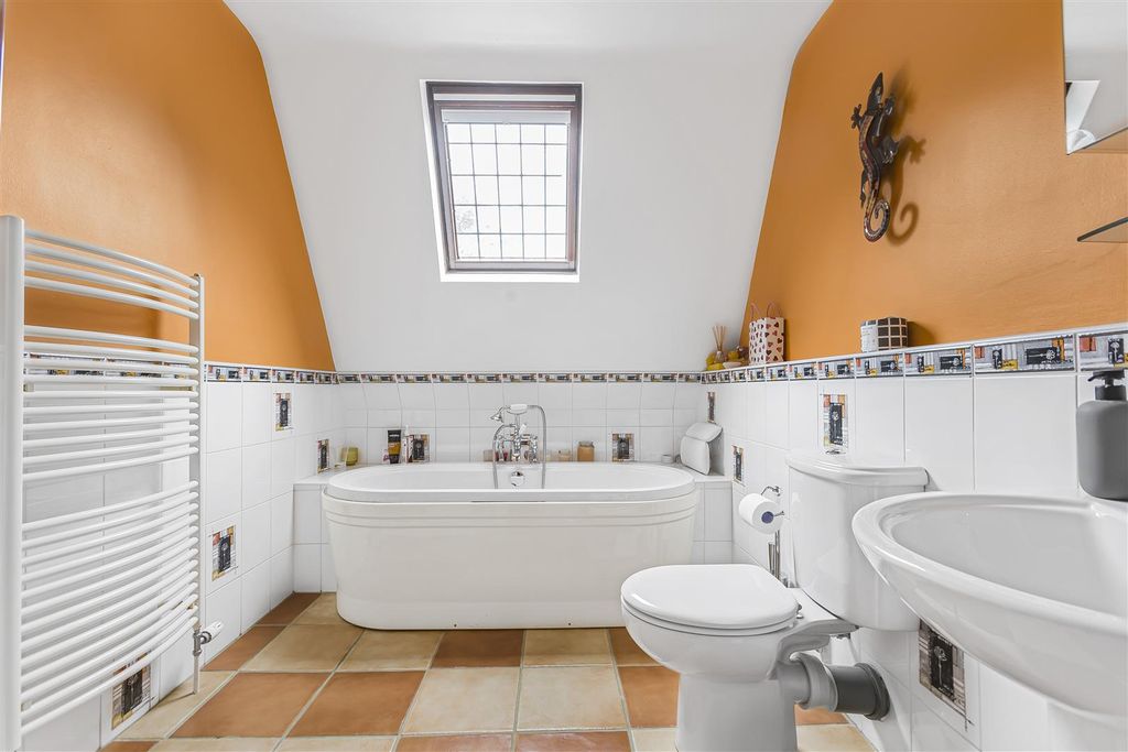 Additional image 28 of 5 bed detached house for saleBroadoak End, Hertford SG14