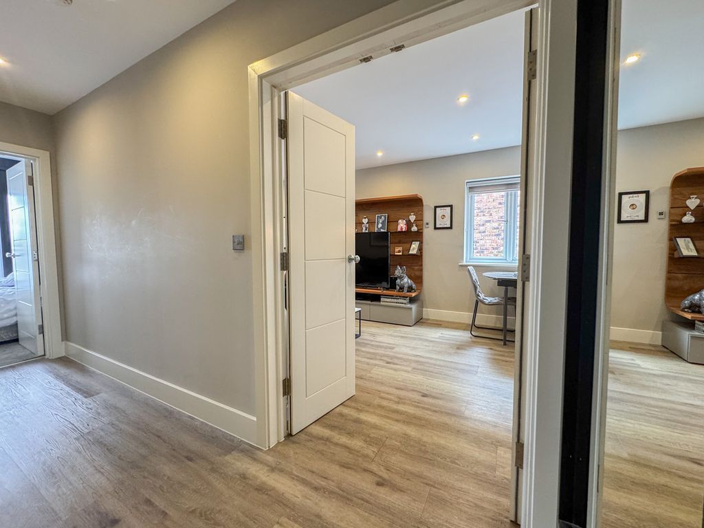 Additional image 14 of 2 bed flat for saleThe Swans, Ferry Road, Hullbridge SS5
