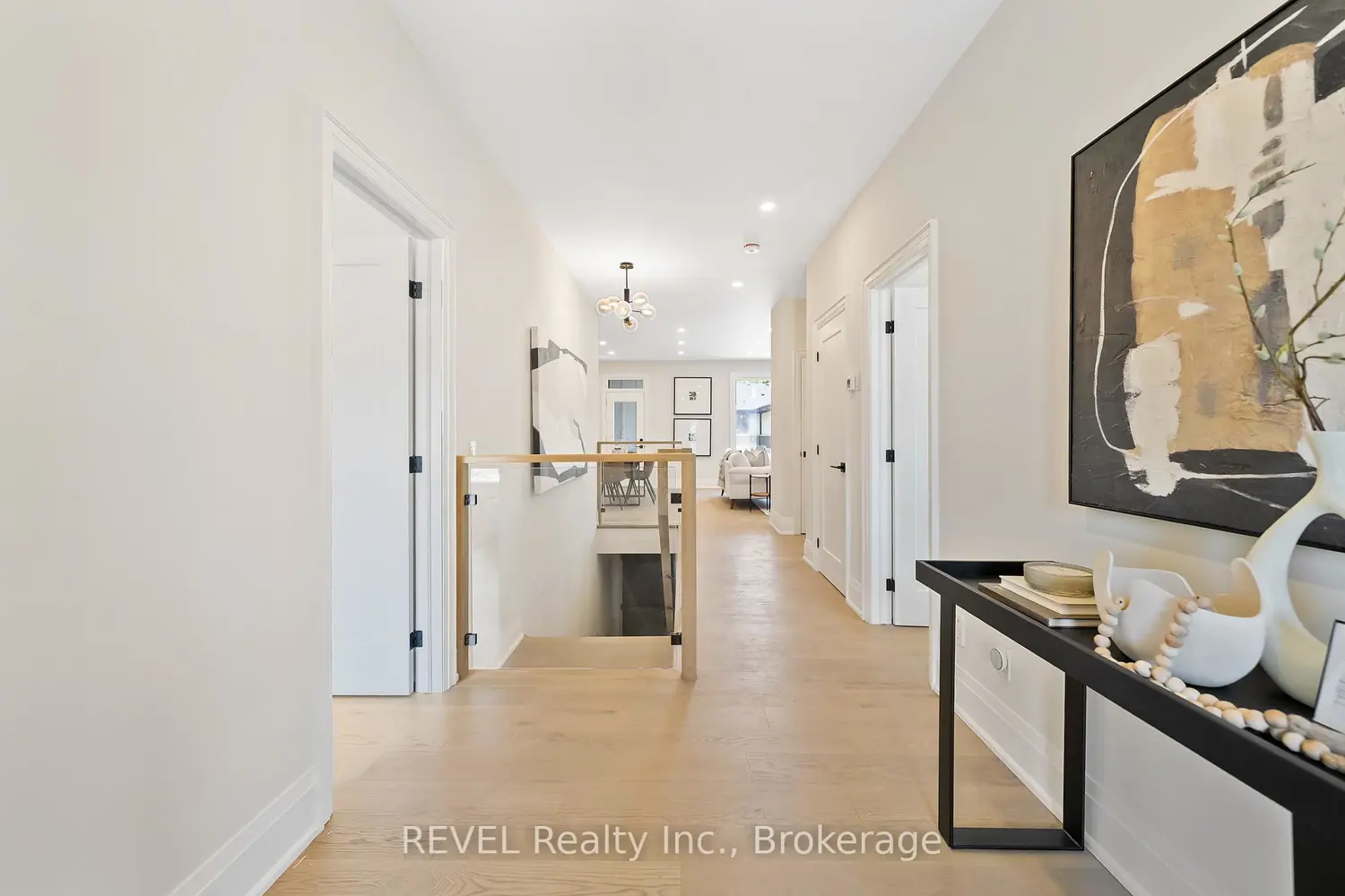 8 Accursi Crescent photo 3
