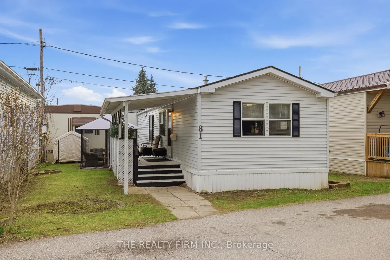198 Springbank Drive 81 photo 2