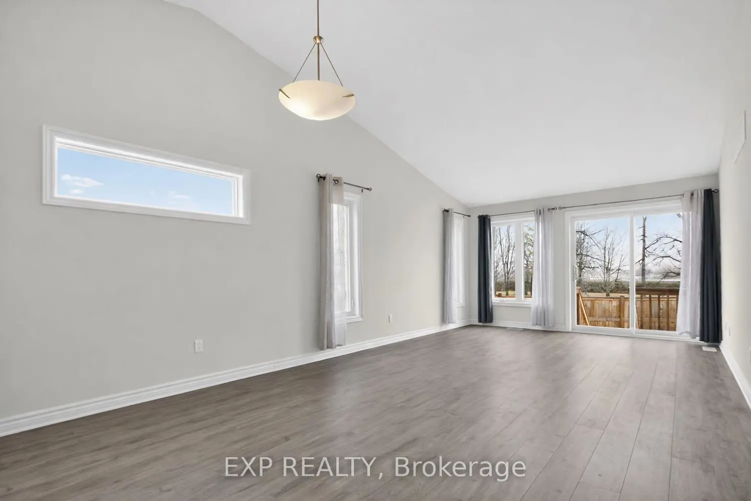 15 Seabert Drive photo 3