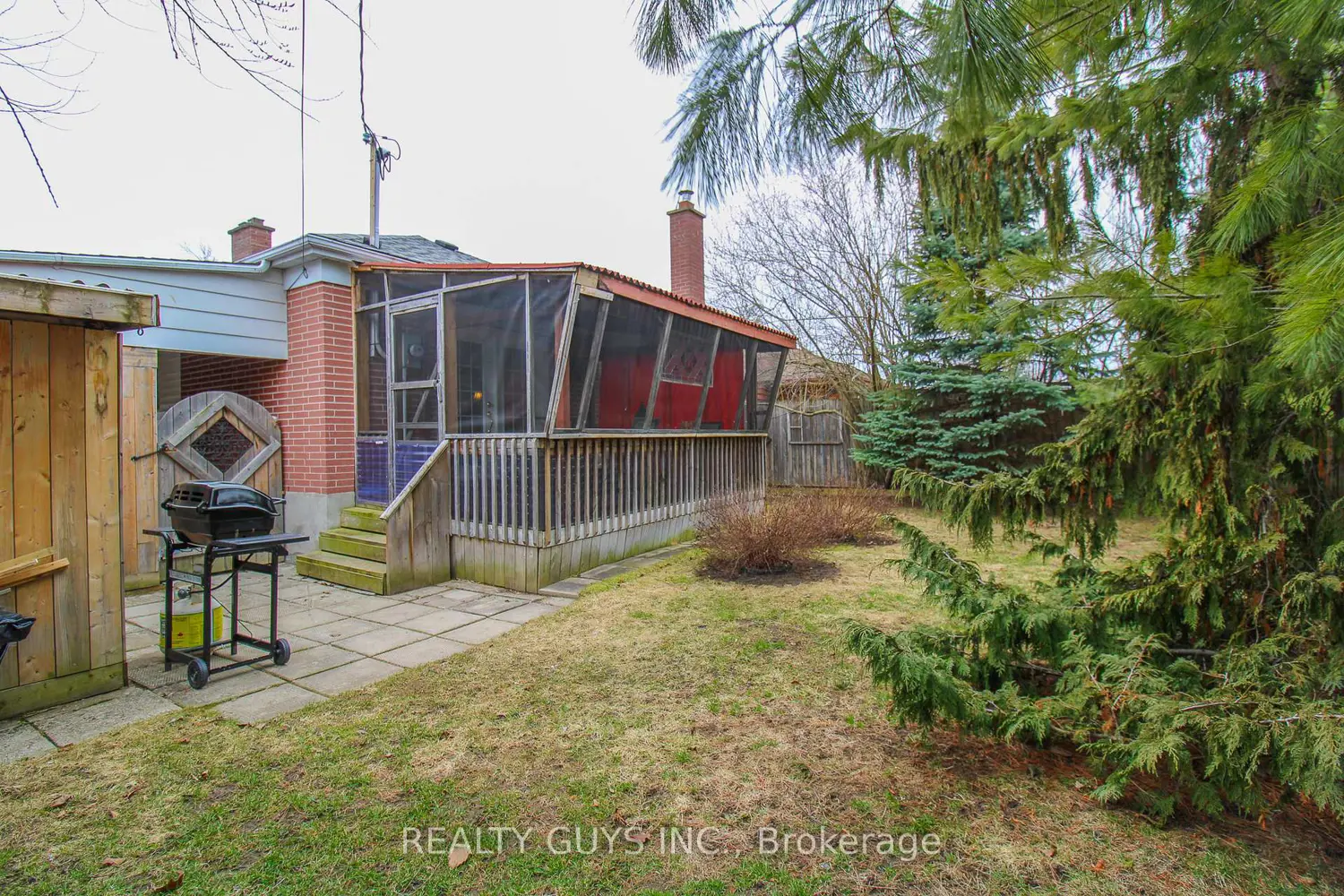 734 Crawford Place photo 3