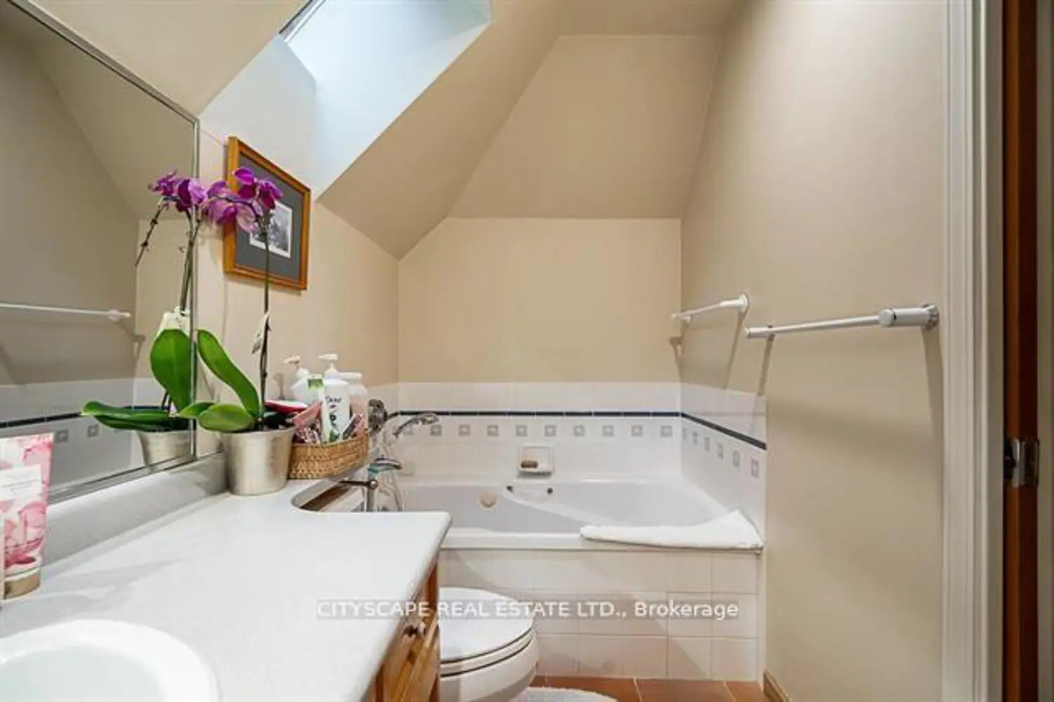 Additional image 13 of 4636 Blackcomb Way 31