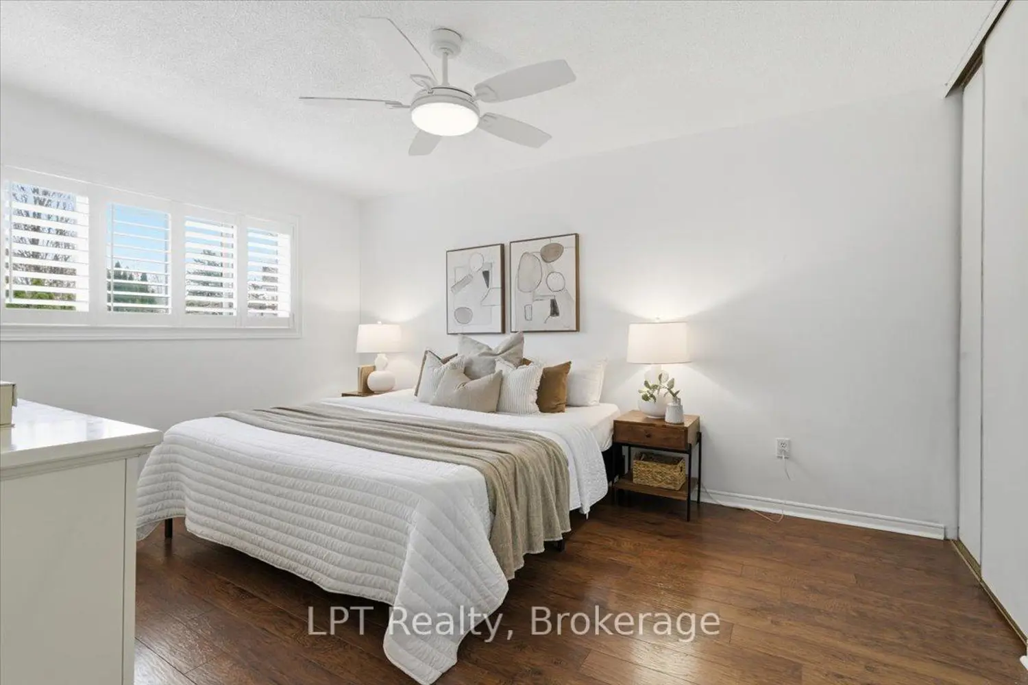 831 Lavis Street photo 5