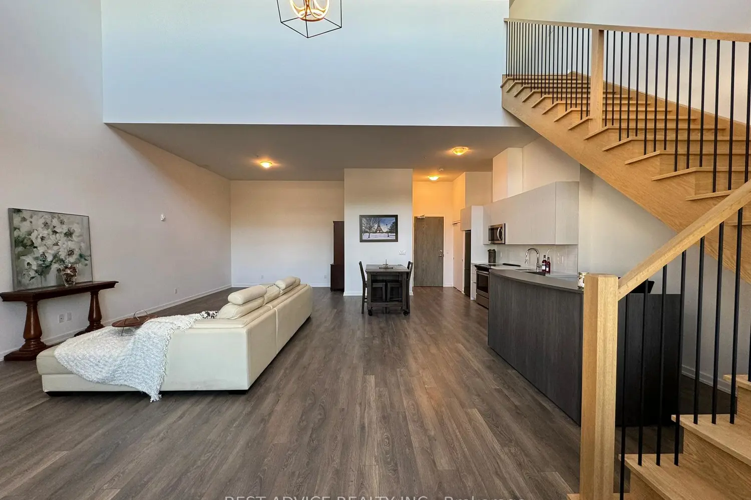 Additional image 2 of 21 Matchedash Street 102