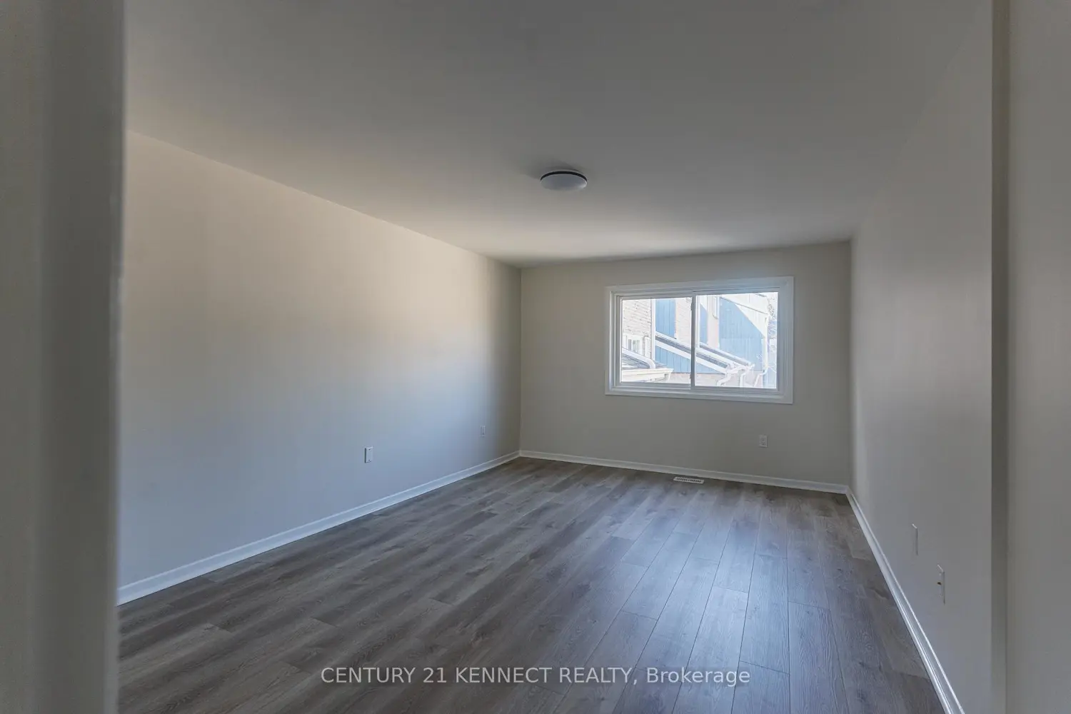 Additional image 11 of 646 Village Parkway 55