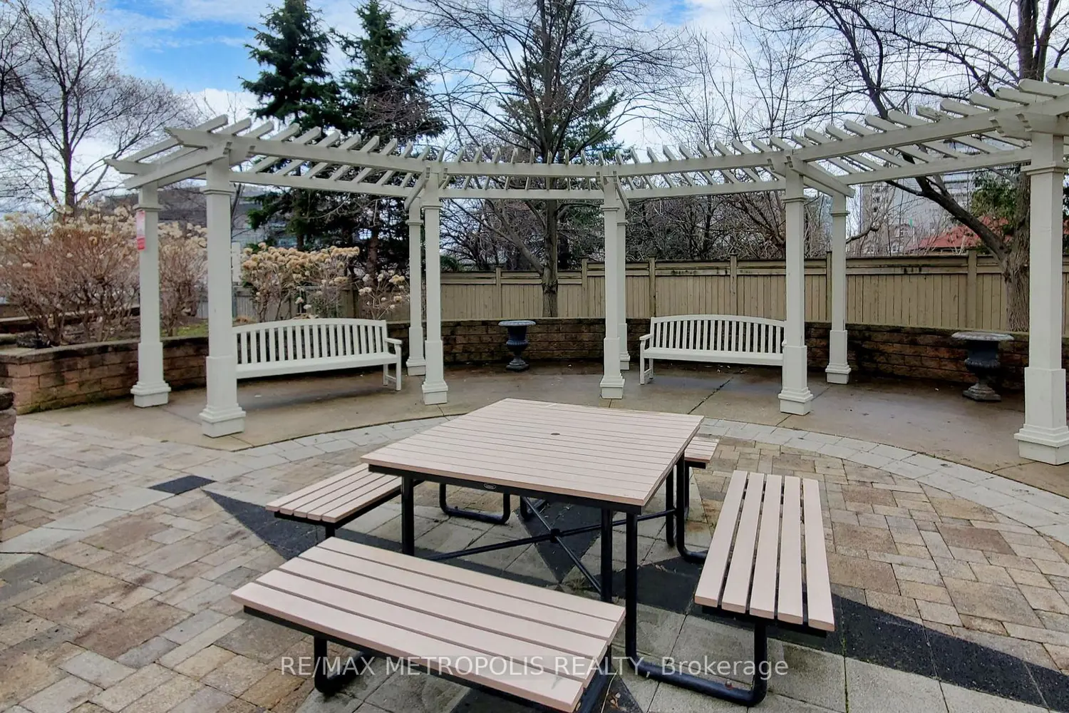 Additional image 20 of 2772 Keele Street 403