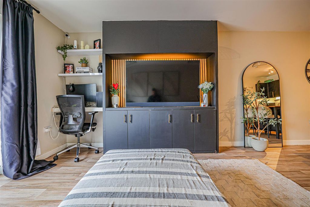 Additional image 13 of 2 bed flat for saleFrogmore Road, Hemel Hempstead HP3
