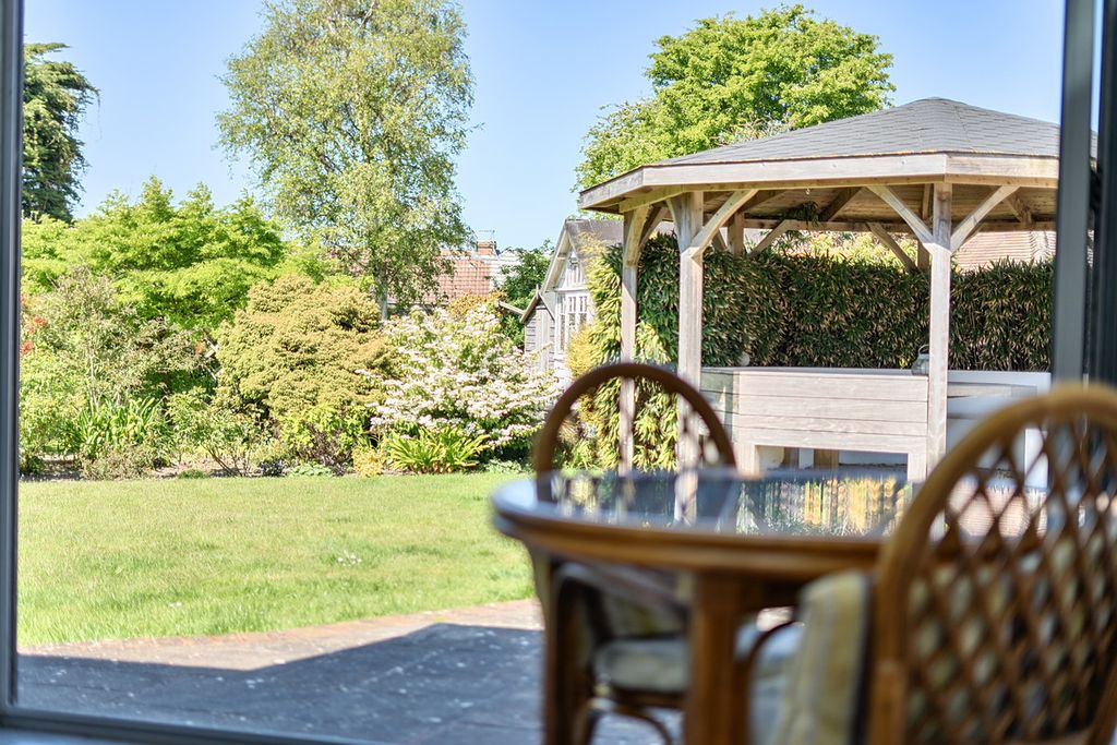Additional image 2 of 4 bed detached house for saleSt Catherines Road, Hayling Island PO11