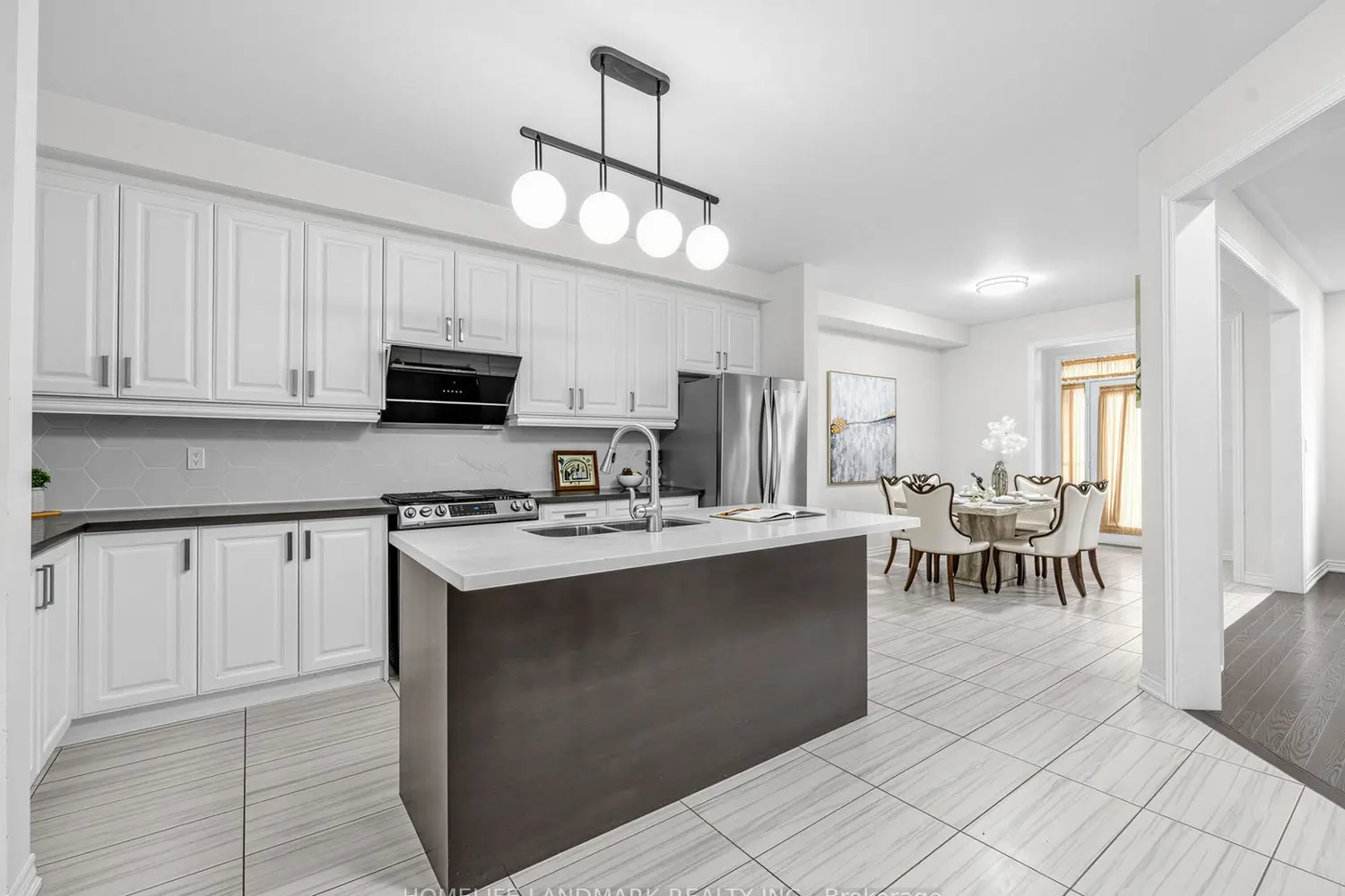 25 Gordon Landon Drive photo 5