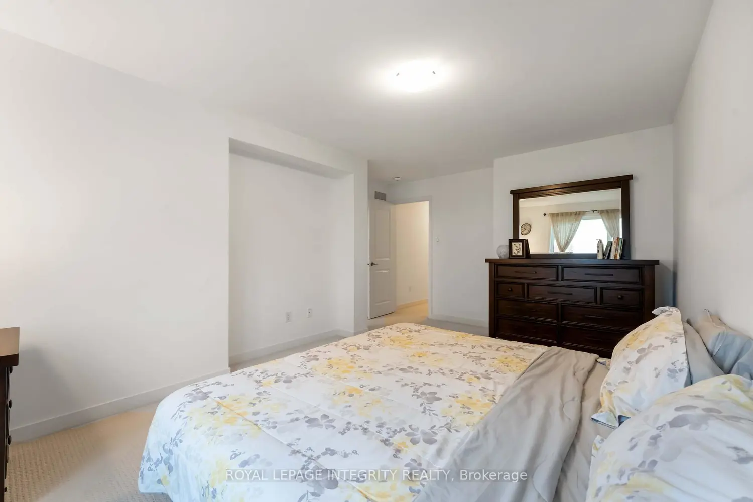 Additional image 10 of 221 Finsbury Avenue