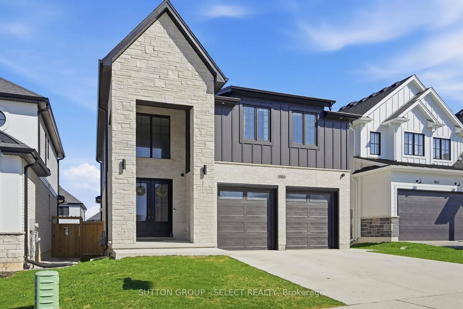 1886 Fountain Grass Drive photo 2