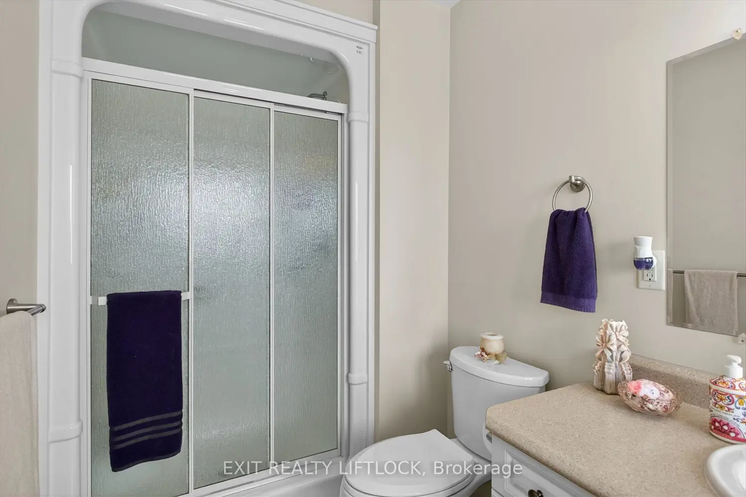1724 Glenforest Boulevard photo 3