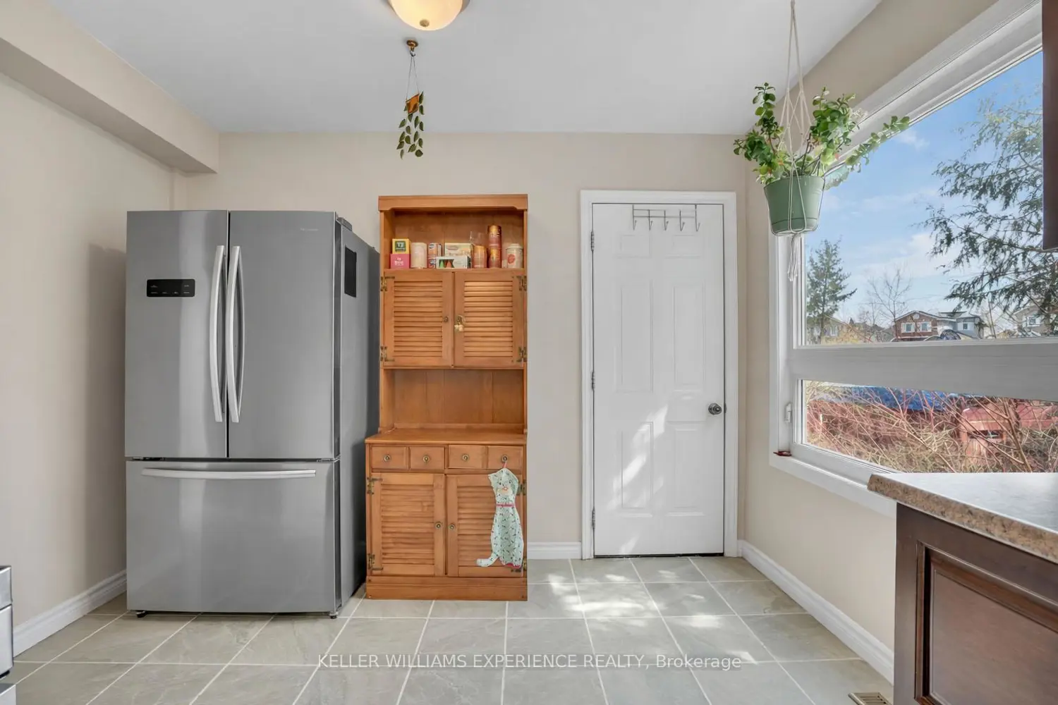 24 Lindsay Court photo 5
